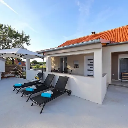 House Mia *